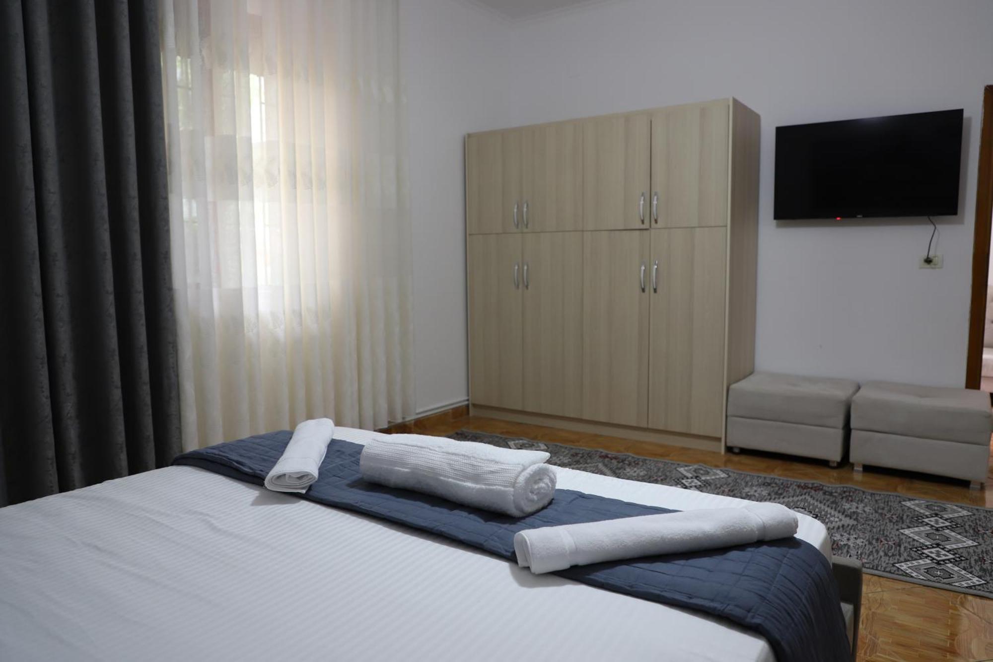 Apartment Xheison Berat Exterior foto