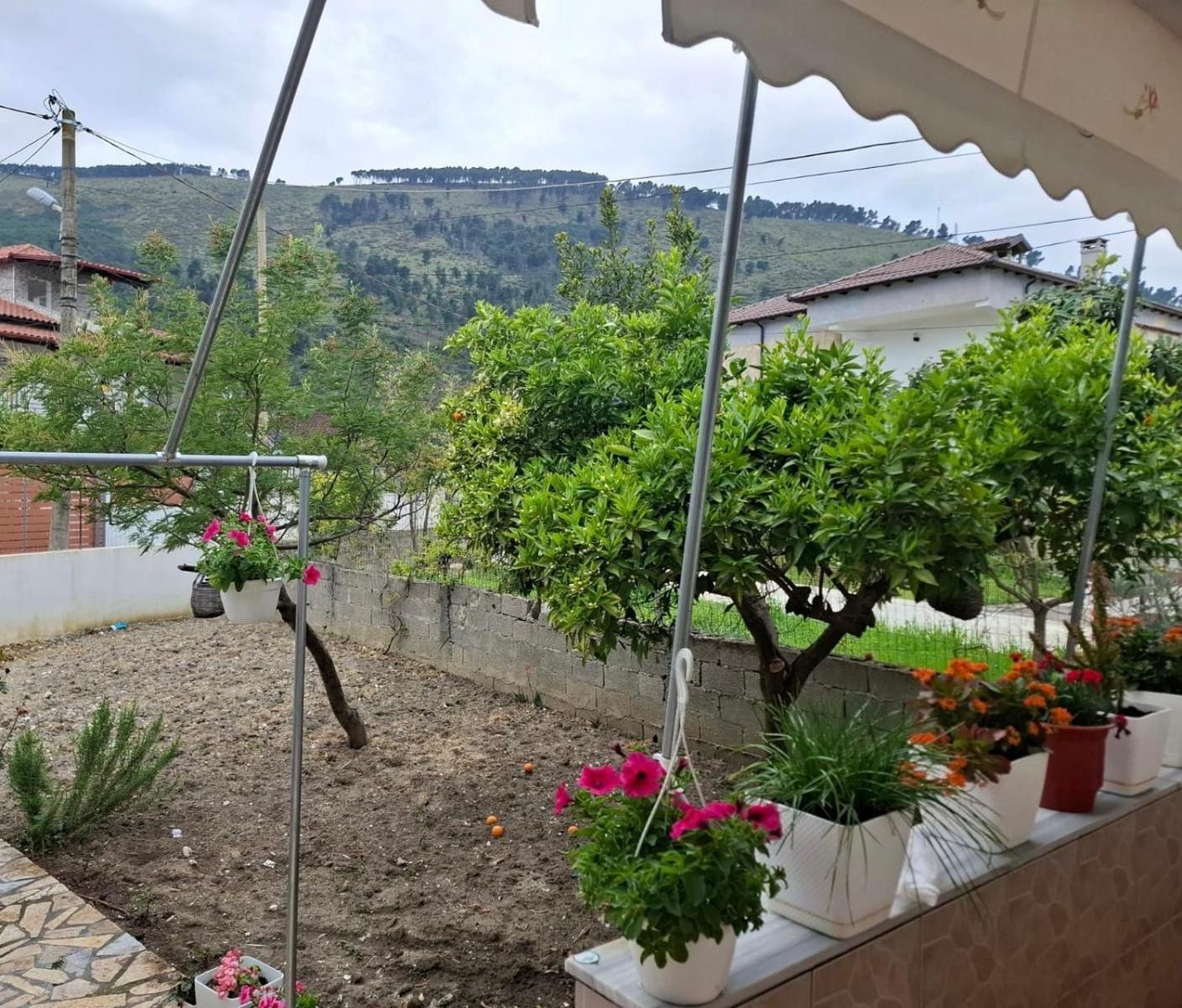 Apartment Xheison Berat Exterior foto